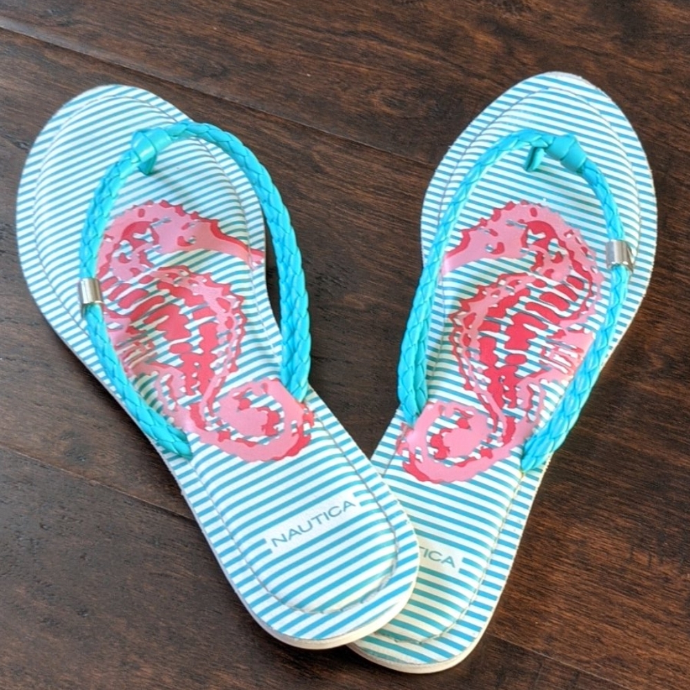 Girls size 3/4 Nautica sandals